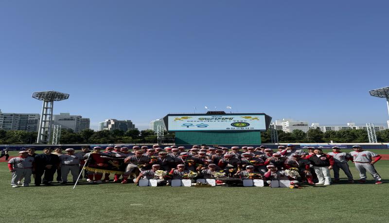 충암고, 대전고를 10-4로 꺾고 제80회 황금사자기 전국고교야구대회 우승